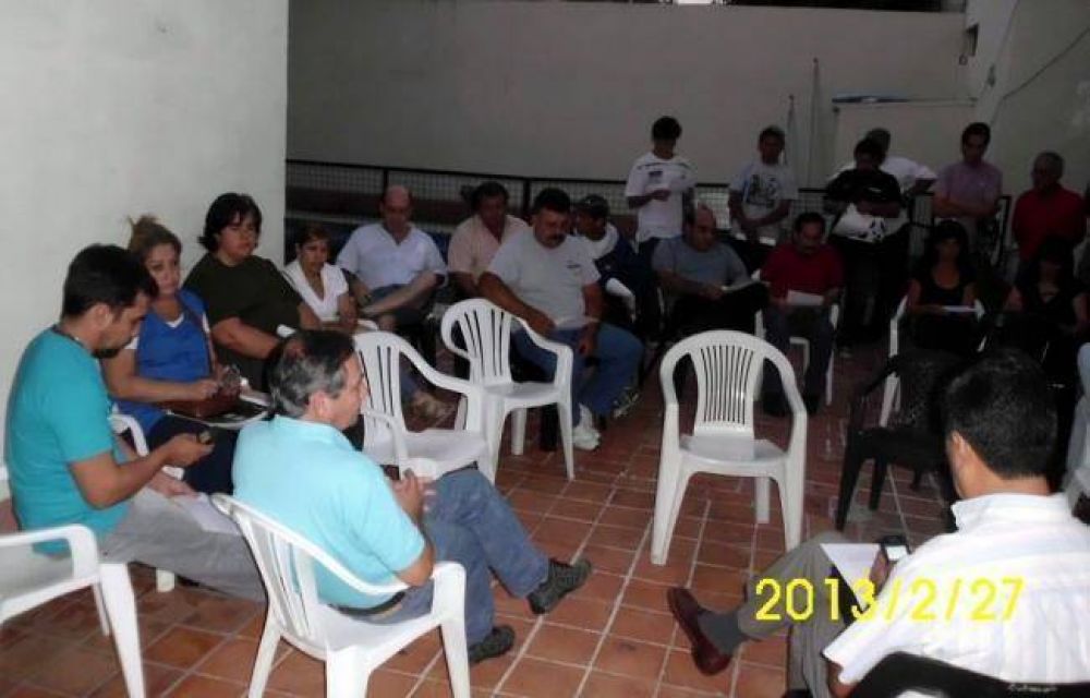 Sindicatos y partidos respaldaron a Federaci�n Sitech por la ilegalidad del paro dispuesta por Trabajo