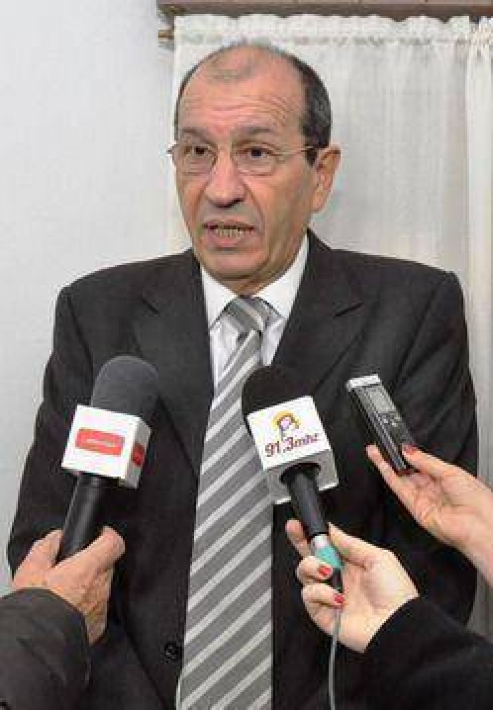 El Municipio recuerda la vigencia de la legislaci�n que establece la obligaci�n de exhibir los precios
