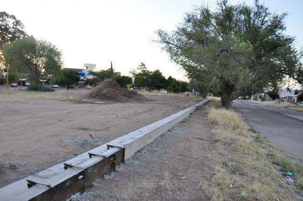 "Salvemos al Parque": ampl�an la presentaci�n para frenar la obra del estacionamiento
