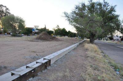 "Salvemos al Parque": ampl�an la presentaci�n para frenar la obra del estacionamiento