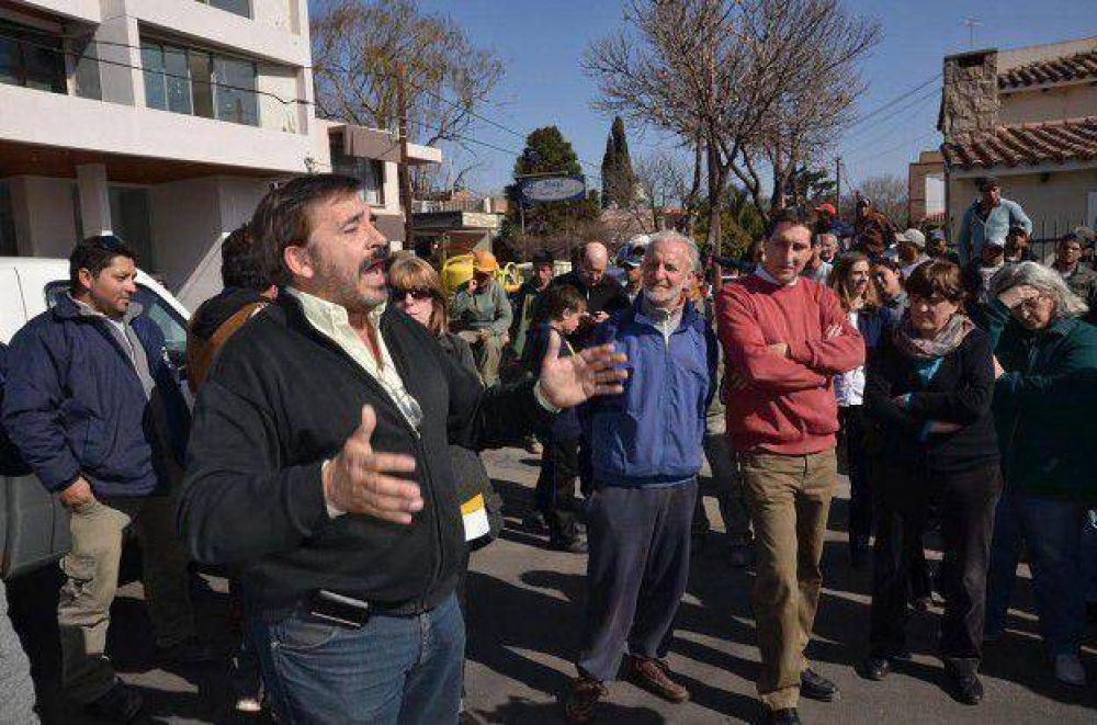 Eguiguren: No descarto renunciar si no avanza la gasificaci�n de los barrios