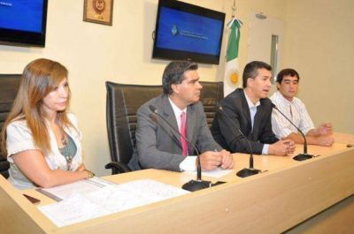 Se firm� el convenio para la construcci�n del Parque de la Democracia y la Juventud