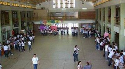 Escuelas exigen el pago de la cooperadora