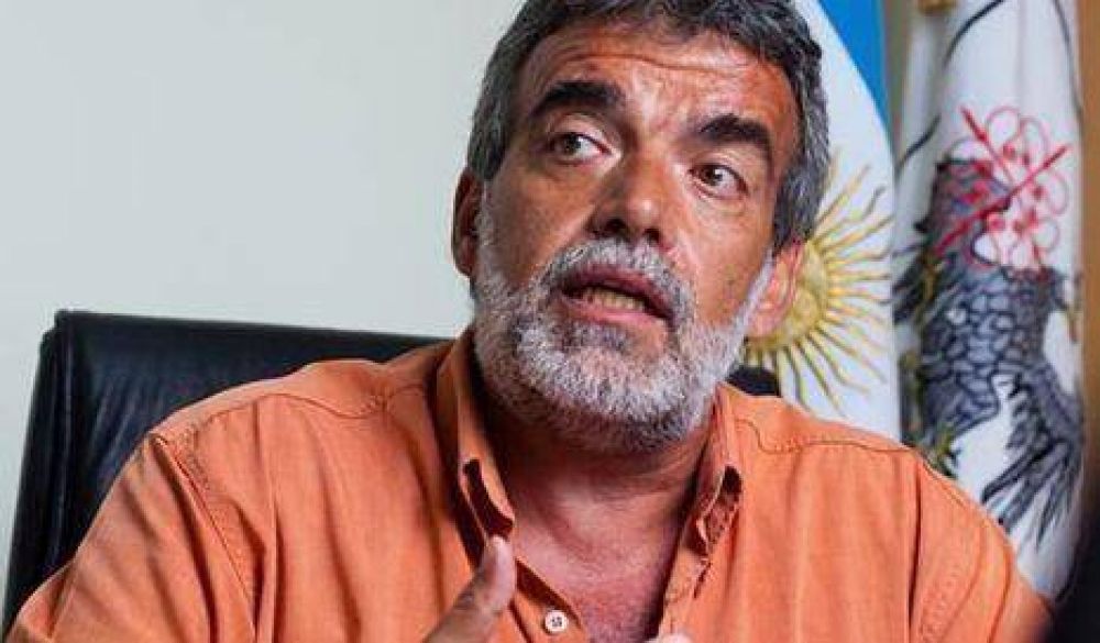 Nenna acusa falta de inversi�n en escuelas