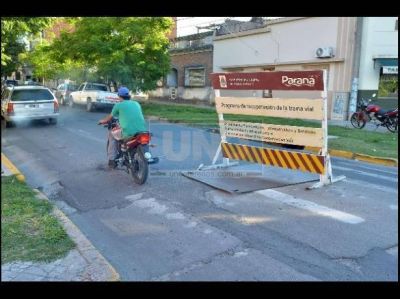 Insatisfacci�n de vecinos ante arreglos viales inconclusos en la esquina del hospital San Roque