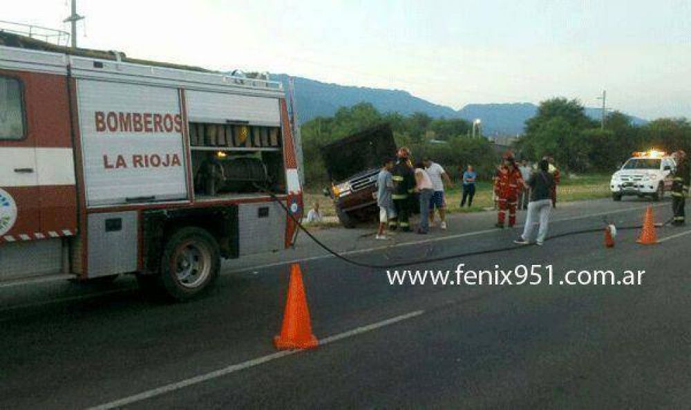 Realiz� marcha atr�s y cay� en una alcantarilla