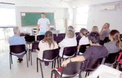 Capacitaron a los m�dicos del Hospital Urquiza
