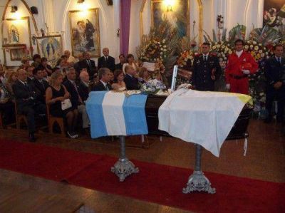 Los restos de Monse�or Miranda descansan a los pies de la Virgen de la Medalla Milagrosa