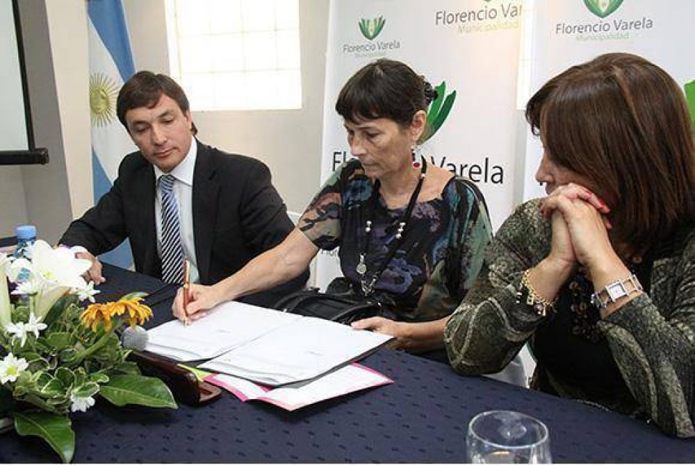 Florencio Varela: El municipio firm� el convenio �Precios es su sitio�