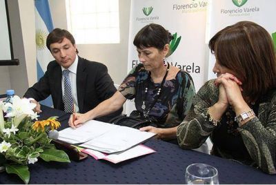 Florencio Varela: El municipio firm� el convenio �Precios es su sitio�