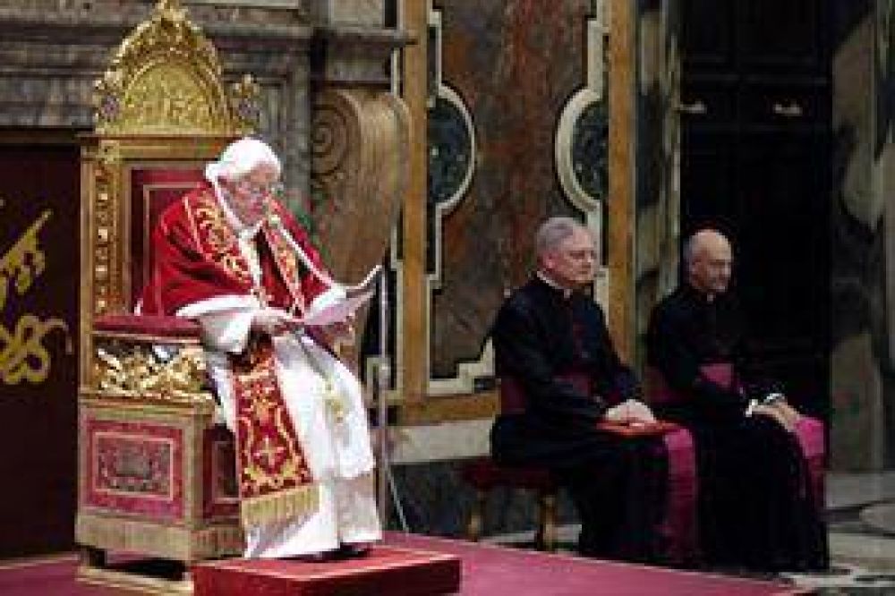 Benedicto XVI dej� de ser Papa y el Vaticano cerr� sus puertas