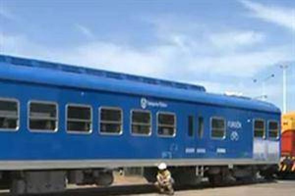 Randazzo present� nuevos trenes para la l�nea San Mart�n