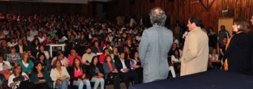 M�s de 200 docentes titularizaron un cargo de director de escuela