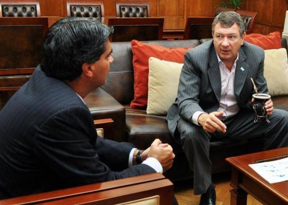 Yahuar y Capitanich avanzaron en la instrumentaci�n del Convenio de Financiamiento Agropecuario