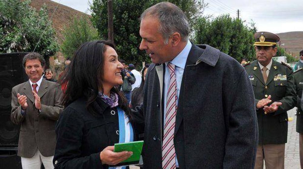 Con fuerte presencia comodorense, Buzzi inaugura hoy el a�o legislativo