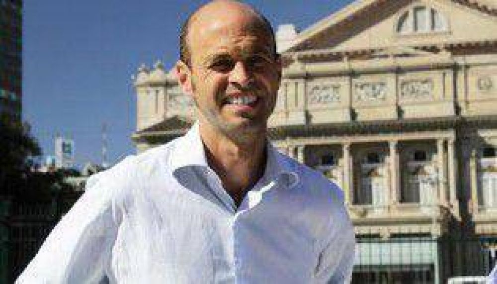 Metrobus: Dietrich prev� que en julio estar� �funcionando�  