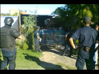 Doce demorados por hechos de violencia en calle Vicente del Castillo