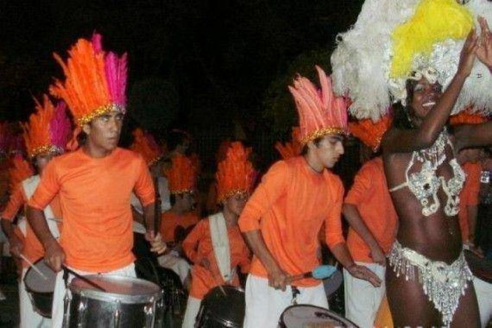 La Banda Infanto-juvenil particip de la promocin del Carnaval de Ro en el centro de la ciudad