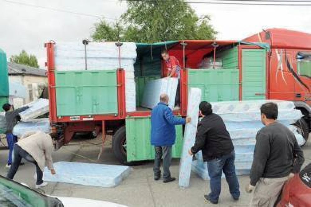 El municipio y naci�n asisten socialmente a damnificados