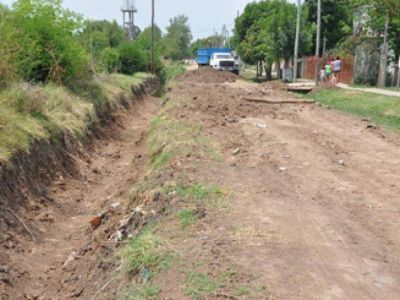 Contin�an las obras en distintas zonas de Florencio Varela