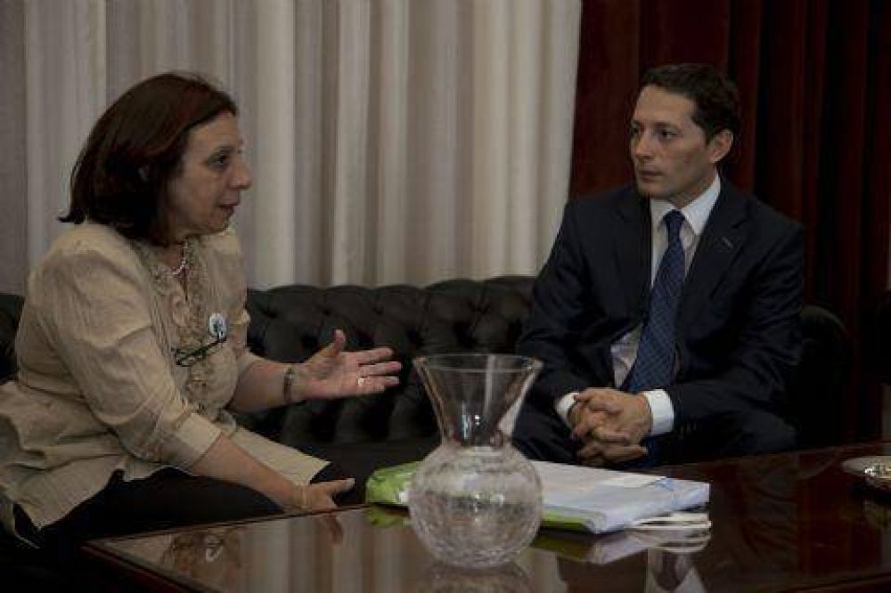 Fernando Gray se reuni� con la intendenta de Montevideo