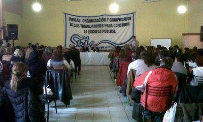 Los plenarios docentes departamentales votaron por un paro de 72 horas para la pr�xima semana