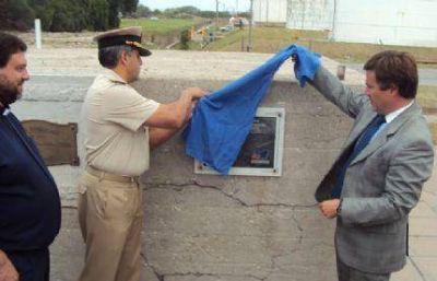 El Puerto marplatense conmemor� el Centenario de su piedra fundamental