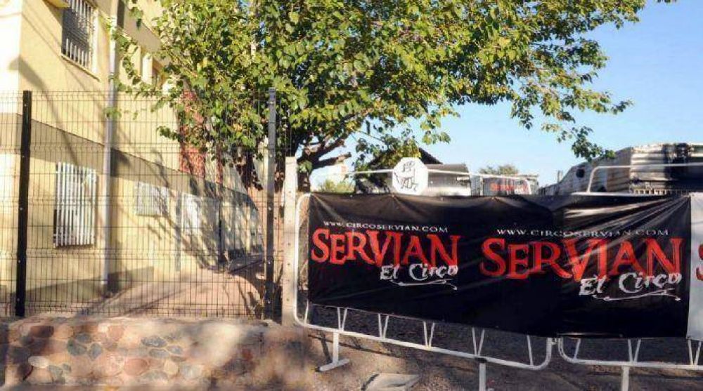Vecinos se quejan por ruidos y malos olores de un circo