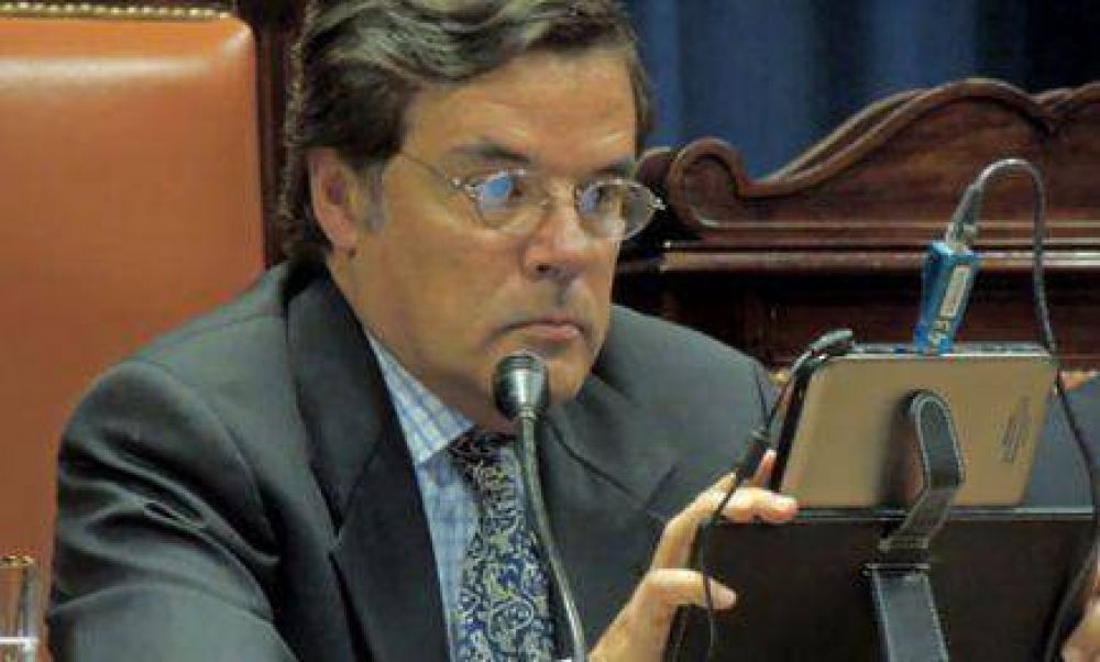 Rovira propone implementar el voto electr�nico en Misiones