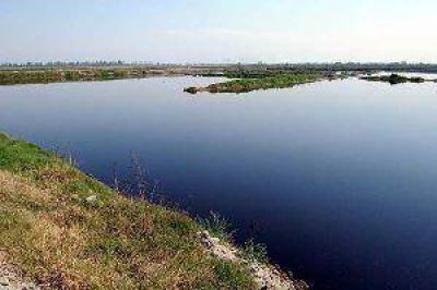 Tucum�n se comprometi� a eliminar, este a�o, los inmensos reservorios con vinaza