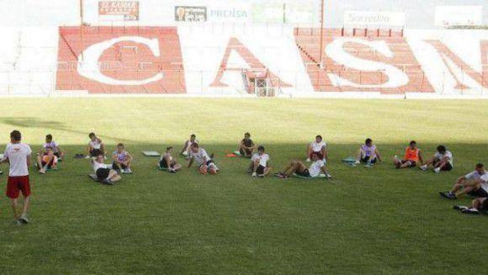 El �Santo� parti� a Misiones con un equipo alternativo