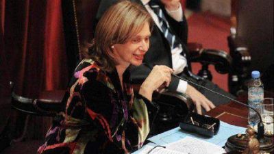 Reeligieron a Rojk�s de Alperovich como presidenta provisional del Senado
