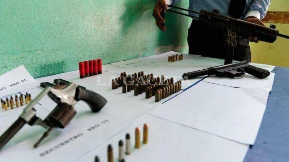 Secuestran una ametralladora en La Bombilla