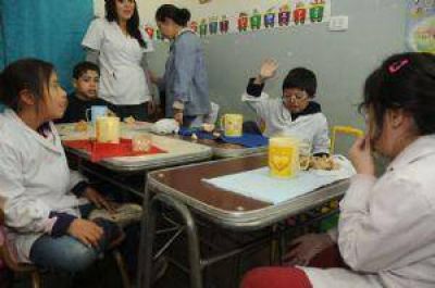 Padres denuncian casos de discriminaci�n en escuelas
