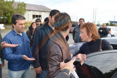 R�os mantuvo un cruce con SUTEF y dijo que �analizamos mejorar la oferta� 