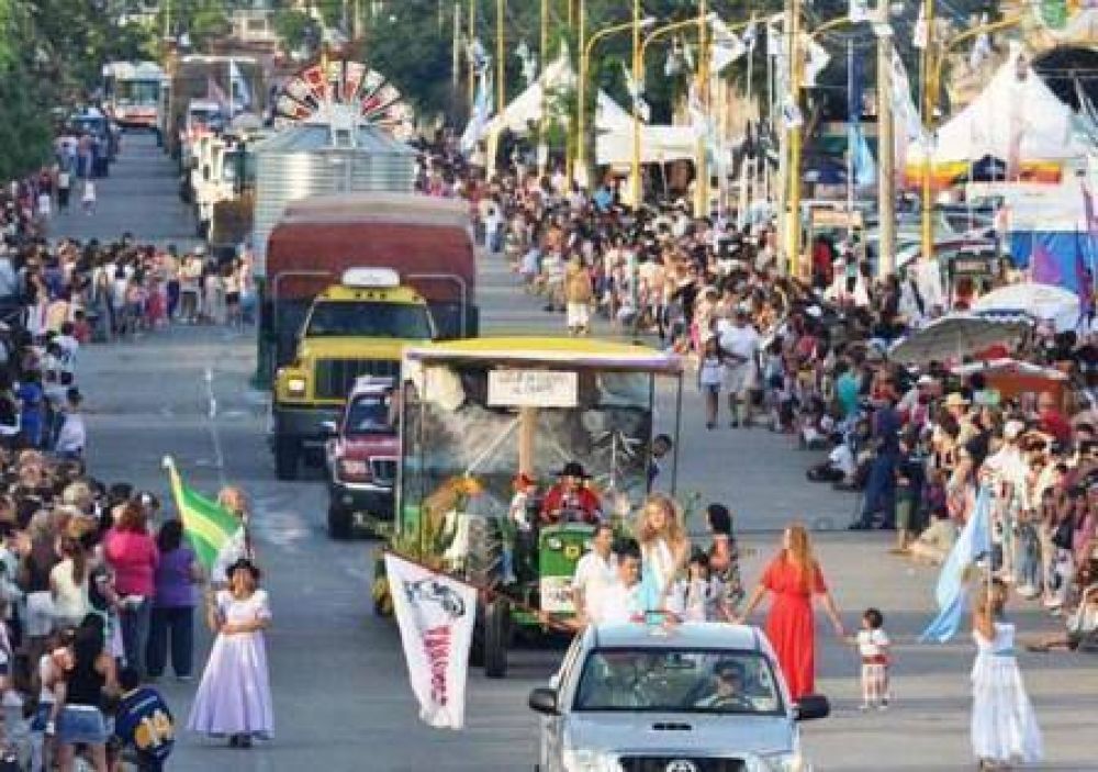 Convocatoria para el desfile de carrozas