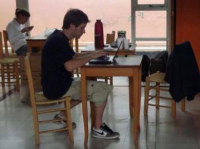 Dos arqu�ologos trabajan en el Mulazzi, sobre Arroyo Seco
