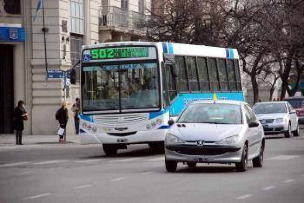 Desde ma�ana, los pasajeros de colectivos no frecuentes deber�n pagar $4,15