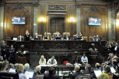 Mauricio Macri defendi� su gesti�n, justific� el tarifazo del subte y cuestion� la gesti�n de Scioli