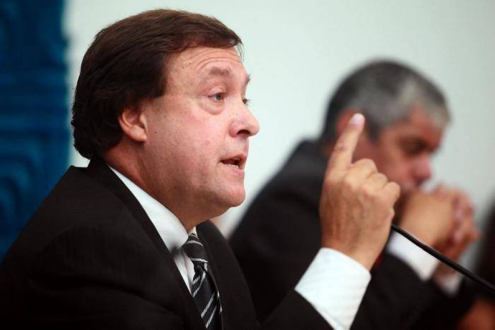 Weretilneck y una meta para 2013: finanzas sanas