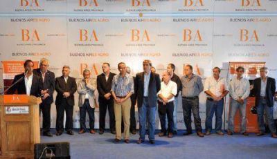 Se hizo el loco y termin� baj�ndose los pantalones ante Scioli: las desventuras de "Paco" Dura�ona