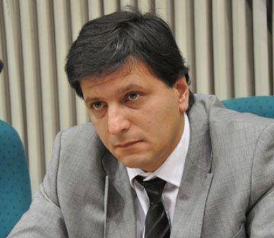G�mez Bull sostuvo que �no hay razones� para un juicio pol�tico a Peralta