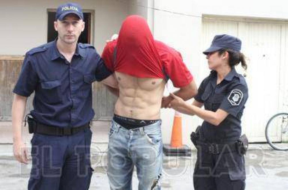 Activaron un bot�n antip�nico y detuvieron a un joven
