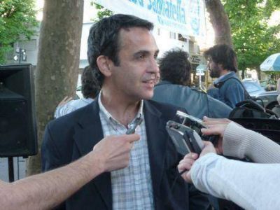 Daniel Caferra, sobre el escenario pol�tico: �No apoyar�amos a Sergio Massa�