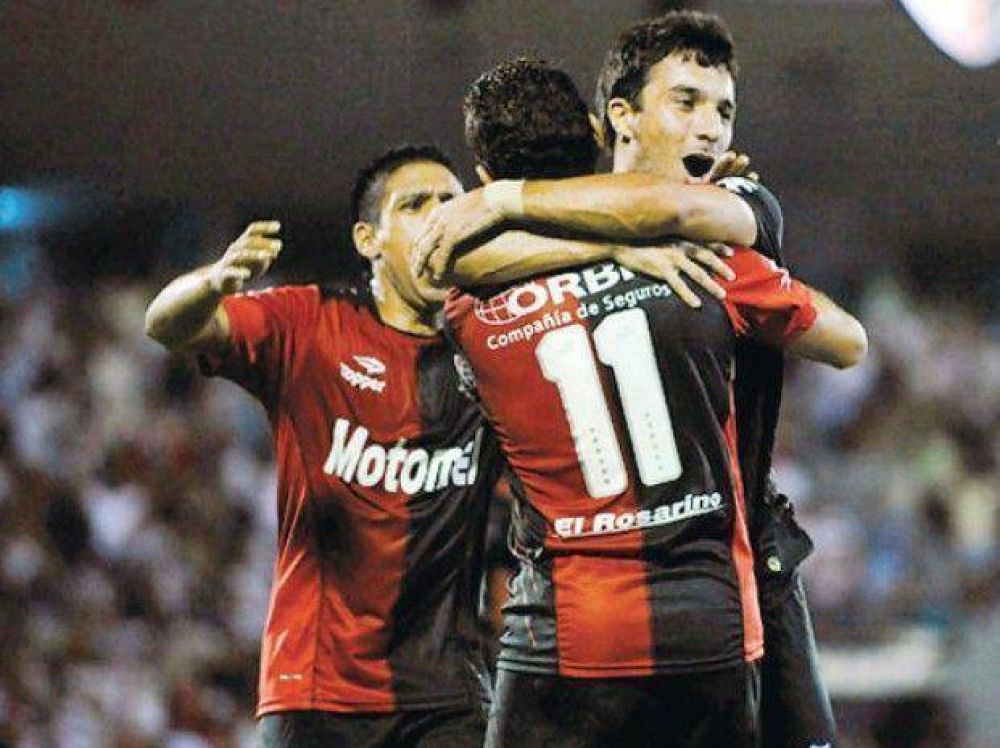 Newell's le gan� a Belgrano 2 a 0 en un d�a de anuncios de despedidas