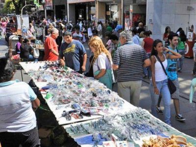El paro de los empleados municipales transform� el centro en un infierno