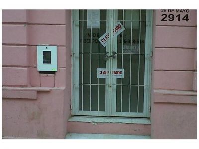 Clausuran un edificio por peligro de derrumbe en el microcentro santafesino