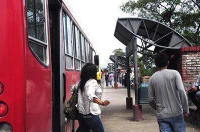 Reclaman se�alizaci�n en paradas de colectivos