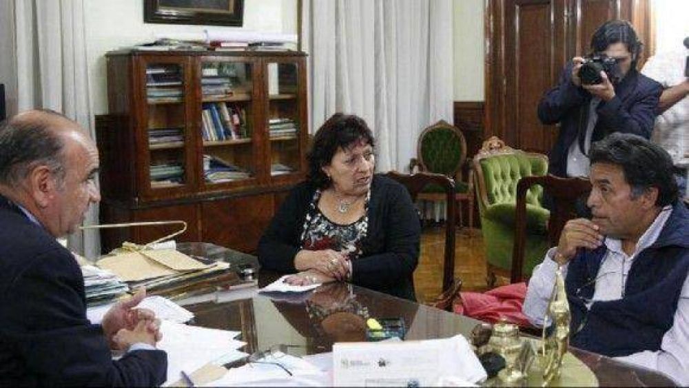 Estatales exigen se cumplan acuerdos de a�os anteriores