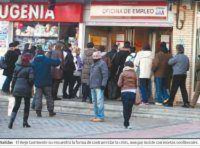 Califican de "tragedia" al desempleo en Europa, que super� otro r�cord